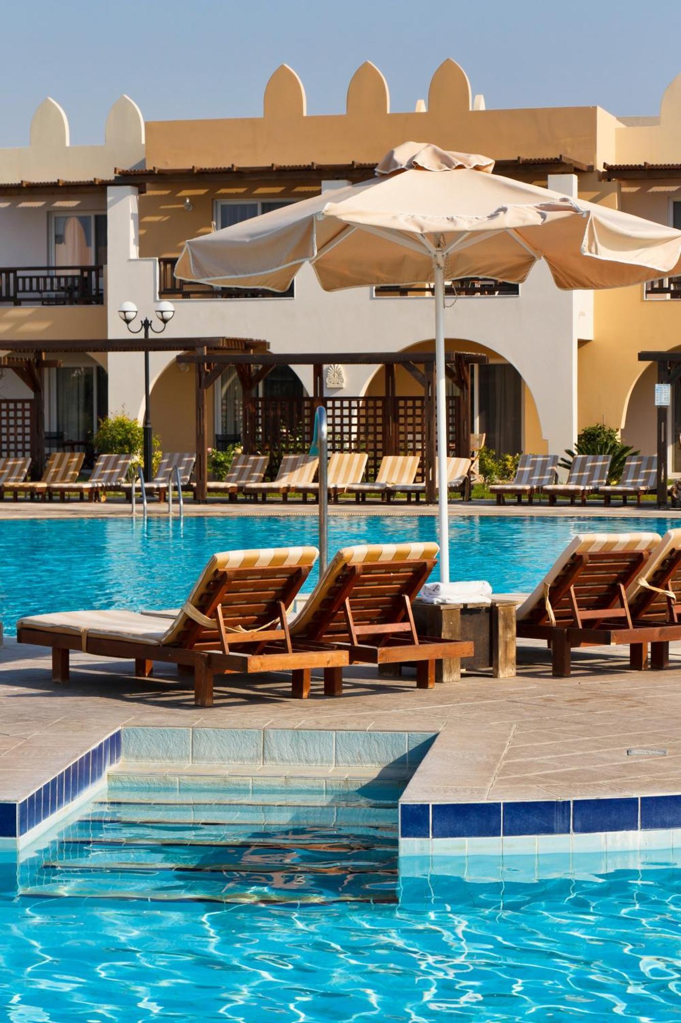 Отель Gaia Palace 5*